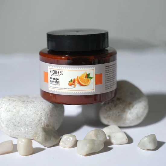 RichFeel - Orange Almond Exfoliating Scrub - 100 Gr